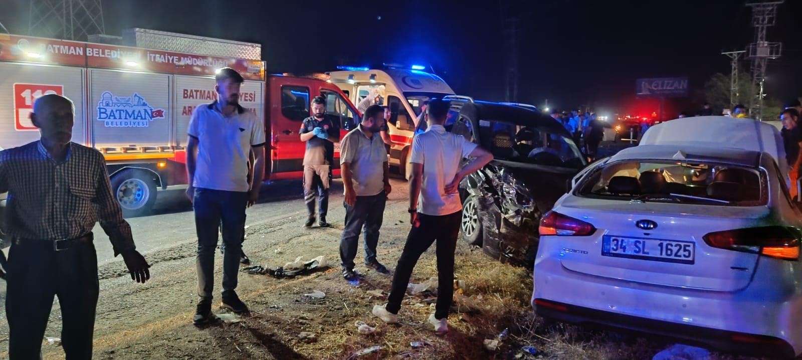 Batman'da şerit değiştirmek isteyen sürücü kazaya neden oldu! 8 kişi yaralandı