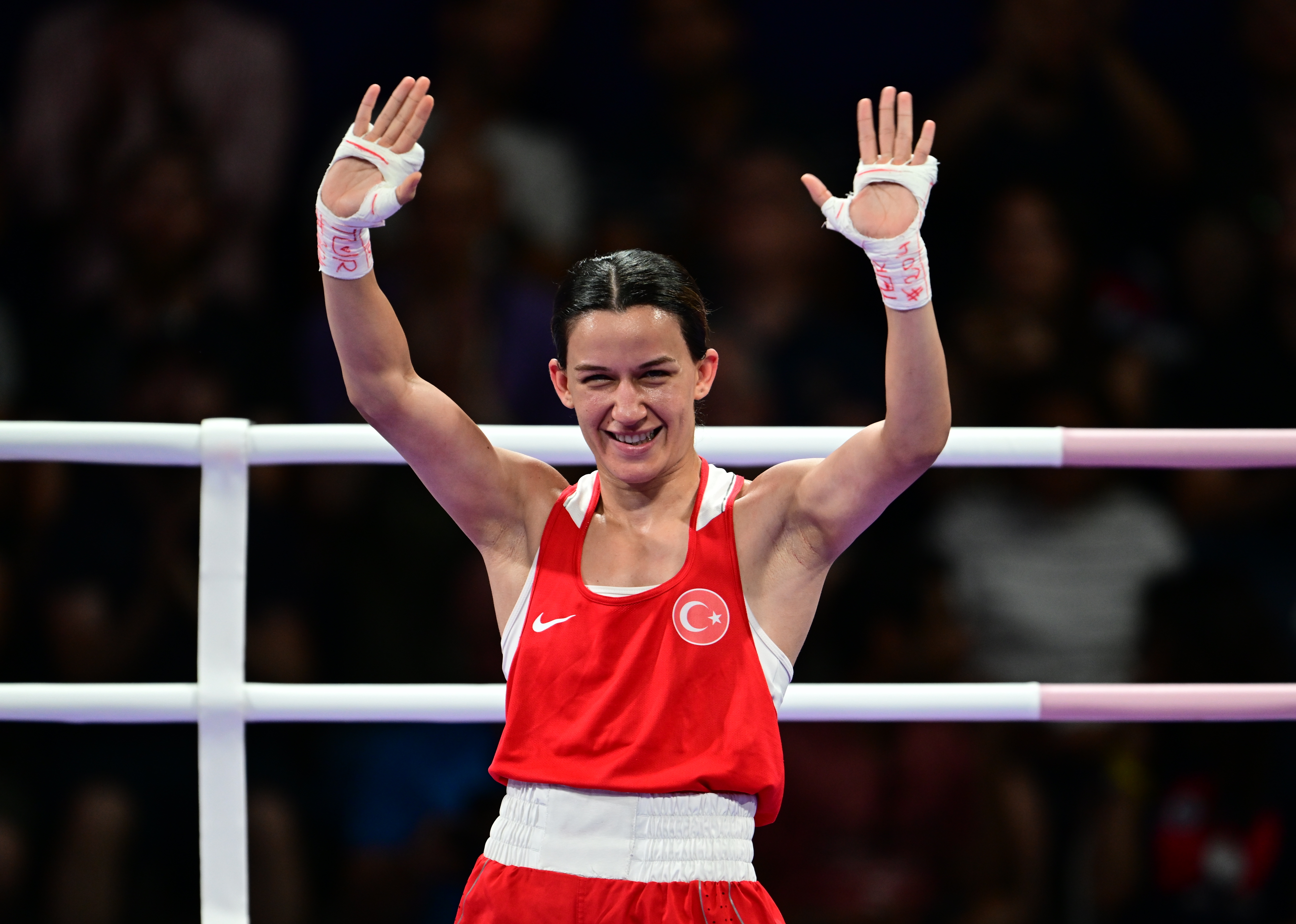 Paris 2024 Olimpiyat Oyunları'nda  Milli boksör Hatice Akbaş  finale yükseldi