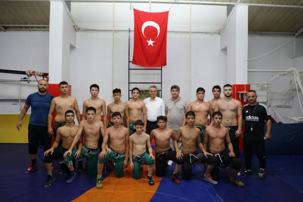İlkadım Belediyespor Güreş Takımı'ndan Büyük Başarı