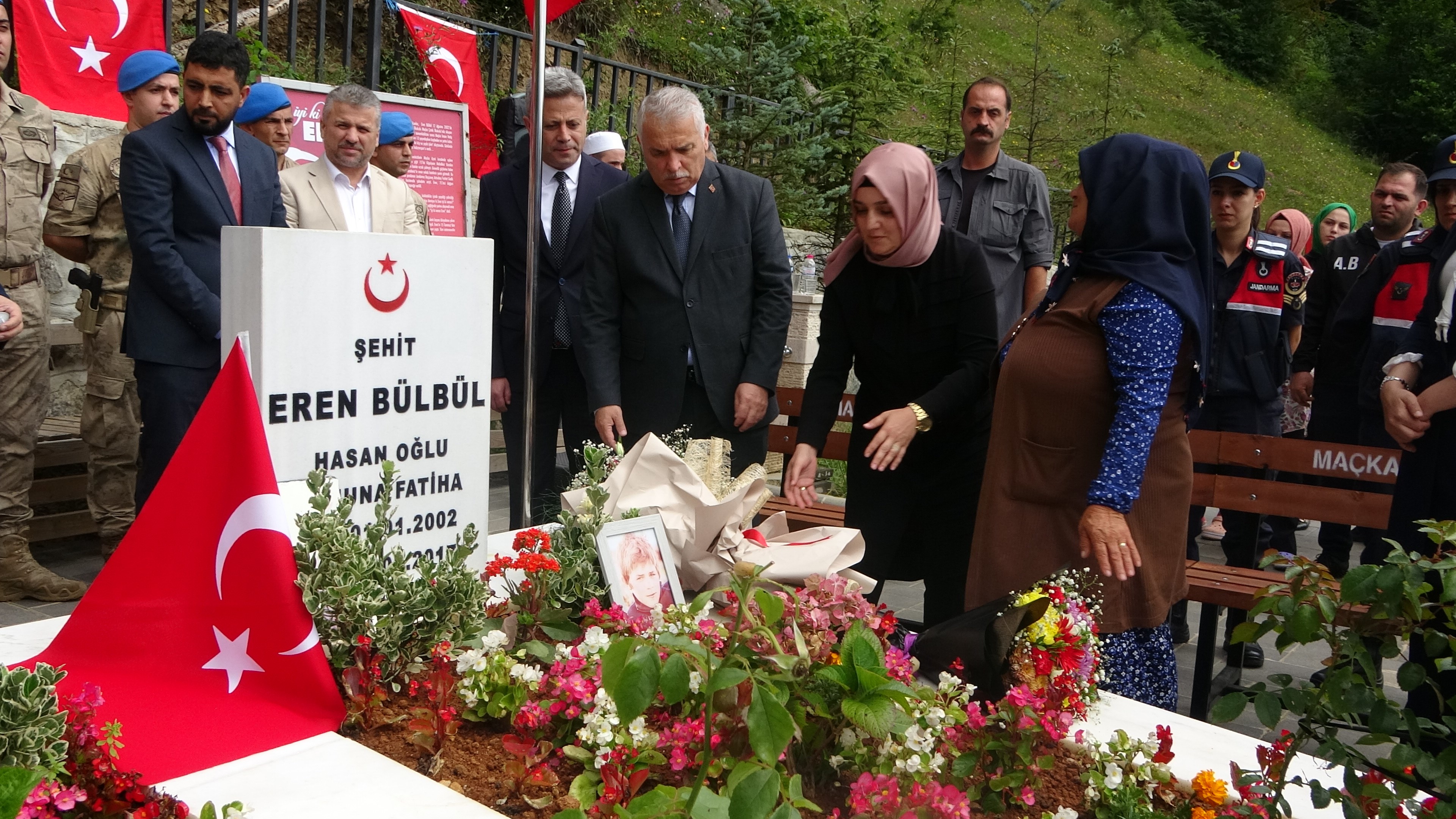 Eren Bülbül ölümün 7. yıldönümünde gözyaşları ve dualarla anıldı