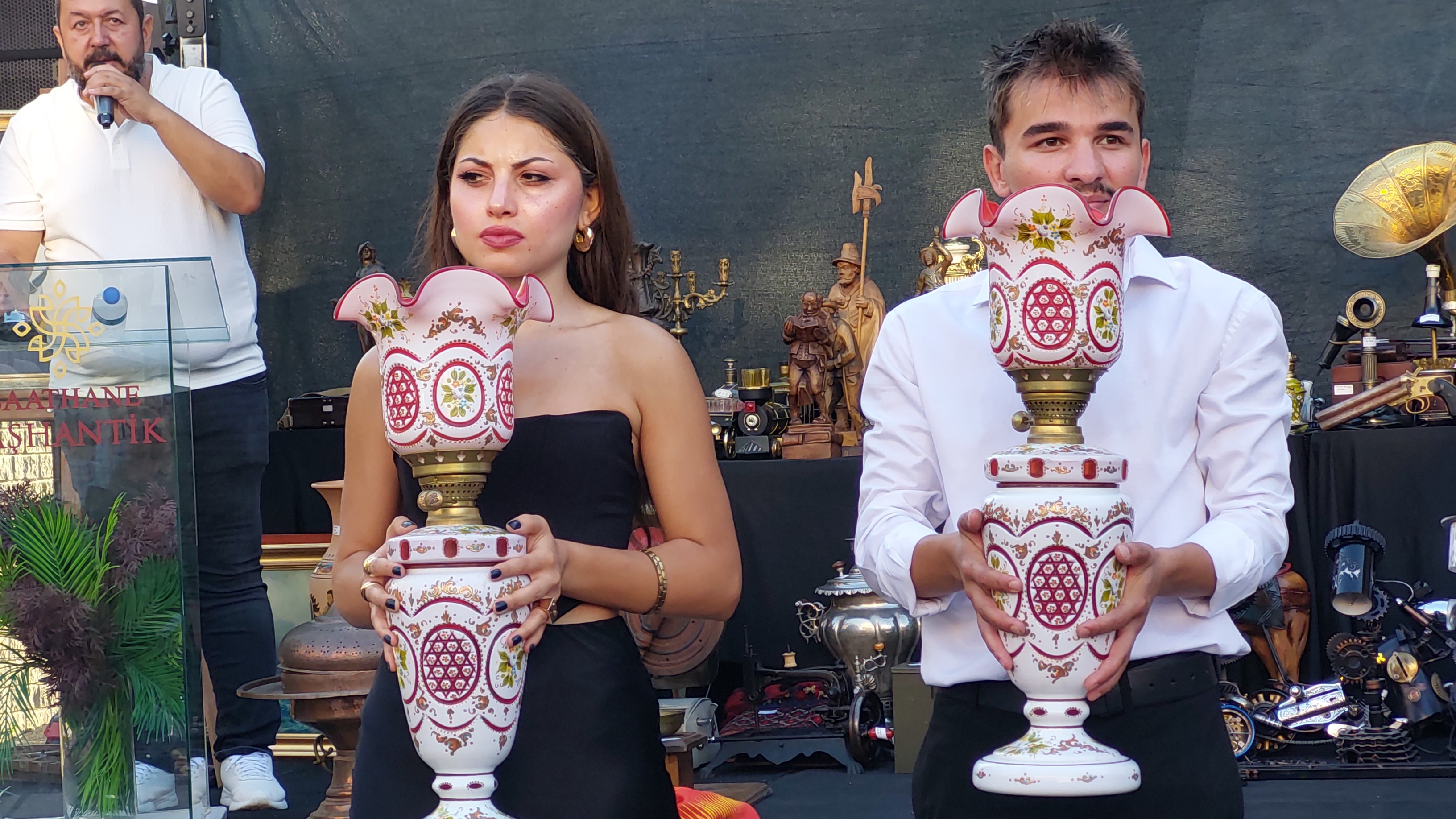 Samsun'da sokak hayvanları için antika müzayedesi 