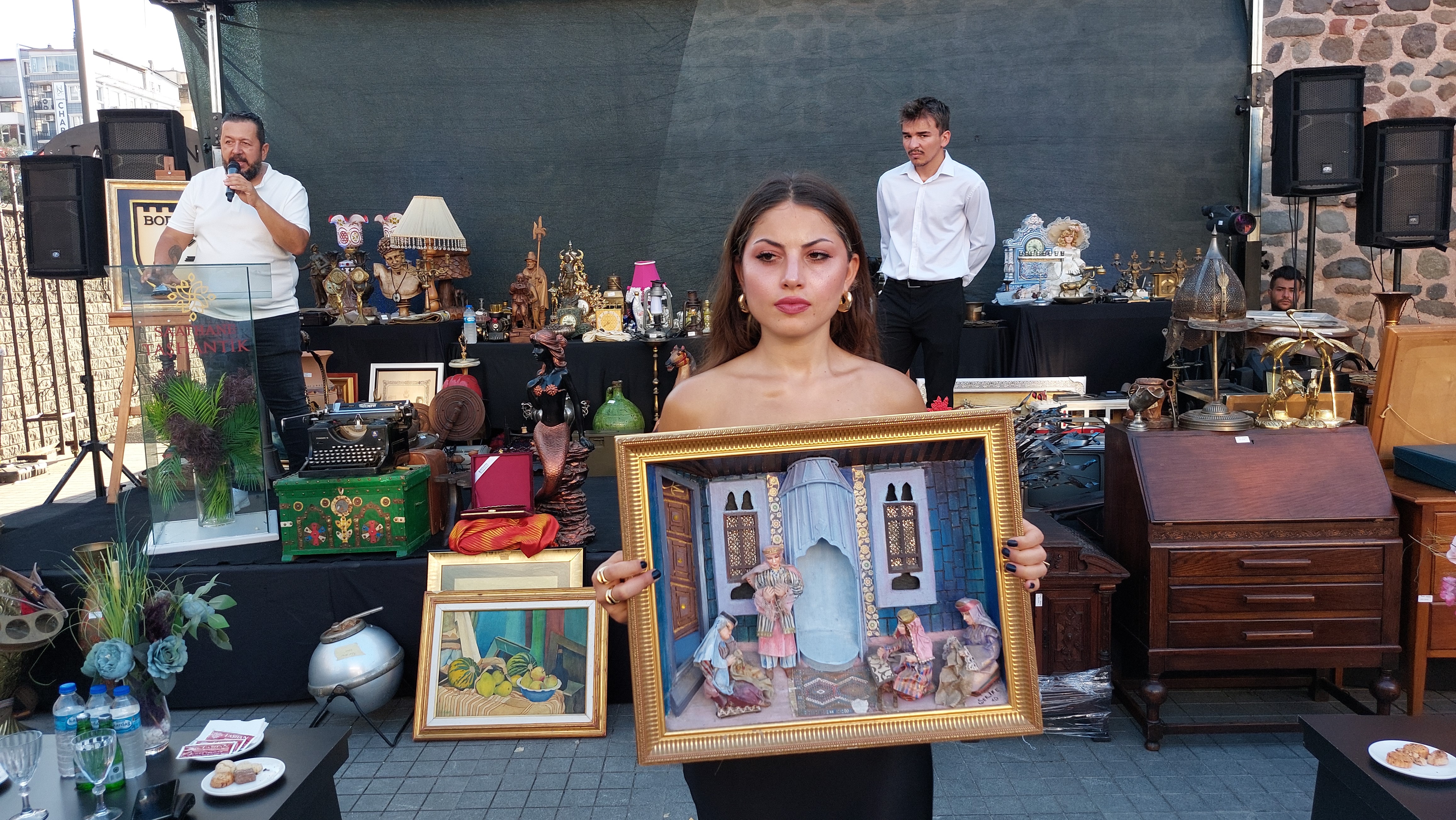 Samsun'da sokak hayvanları için antika müzayedesi 