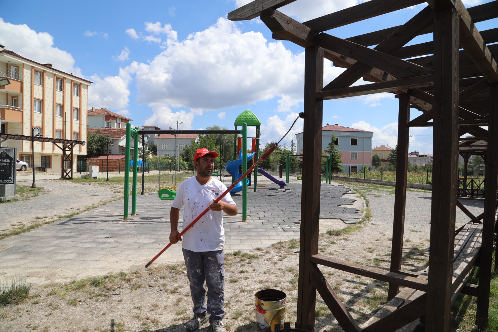 Kavak'ta parklar yenileniyor