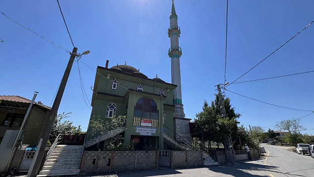 Ev vaadi yerine getirilmedi! Camiyi satışa çıkardı