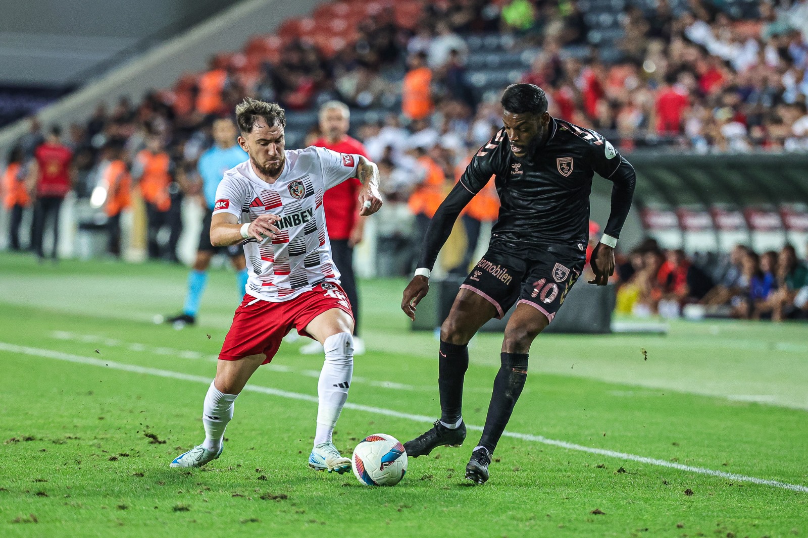 Samsunspor Gaziantep FK karşısında ilk yarıyı 1-0 önde kapattı