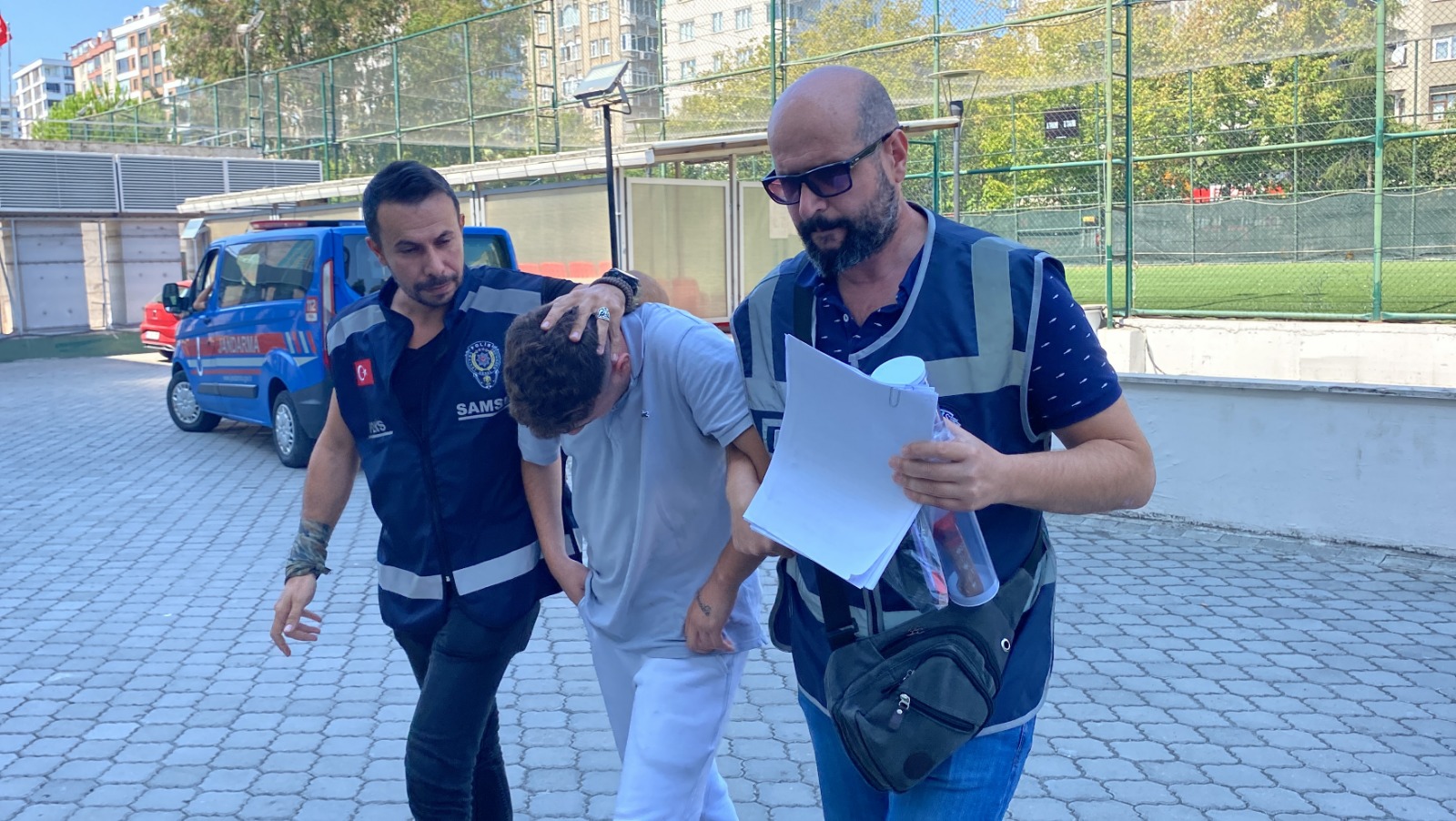 Samsun'da aile içinde şiddet! Oğlu babasını bıçakladı