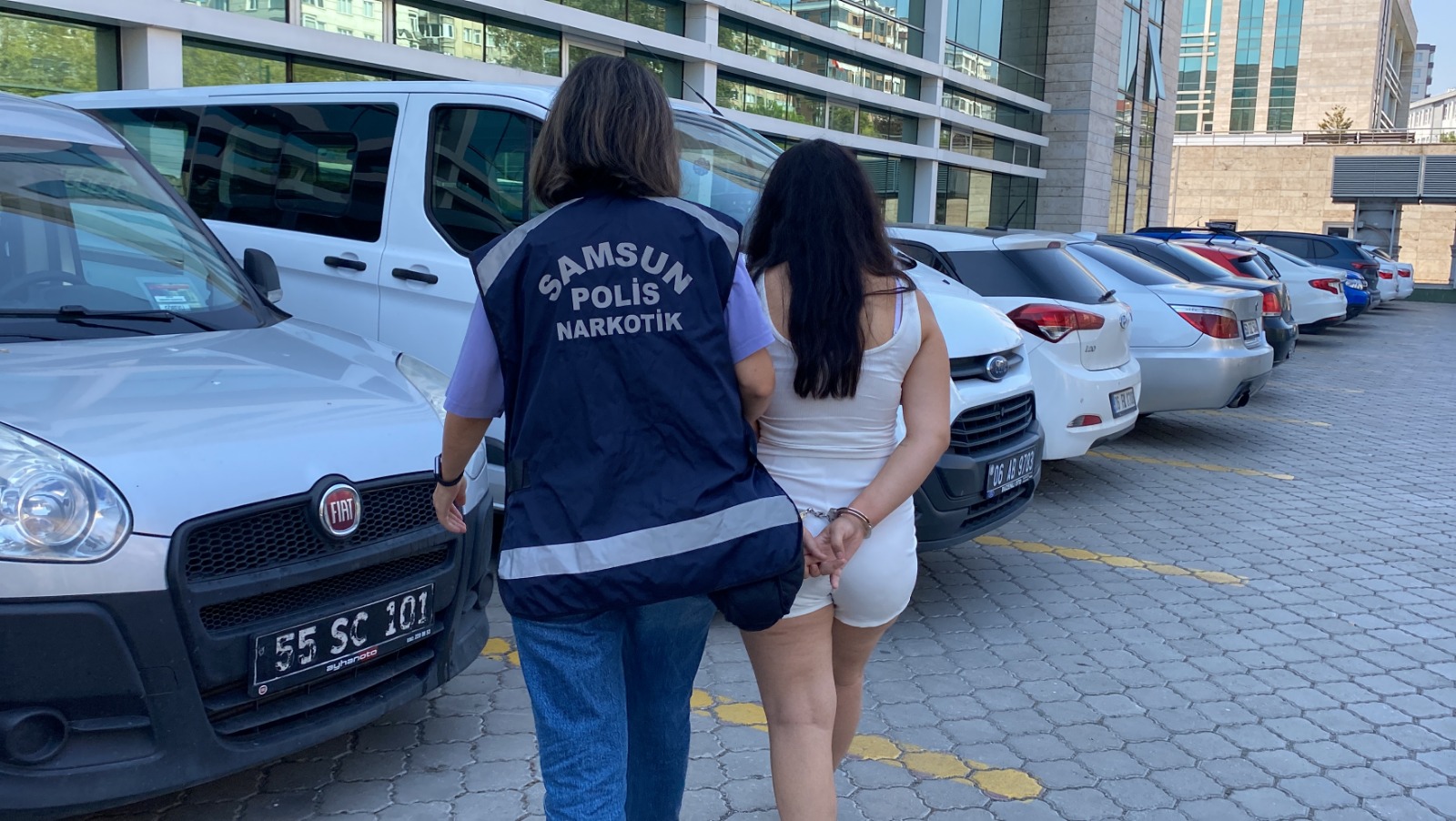 Samsun'da 20 yaşındaki kızın aracından çıkanlar şaşırttı