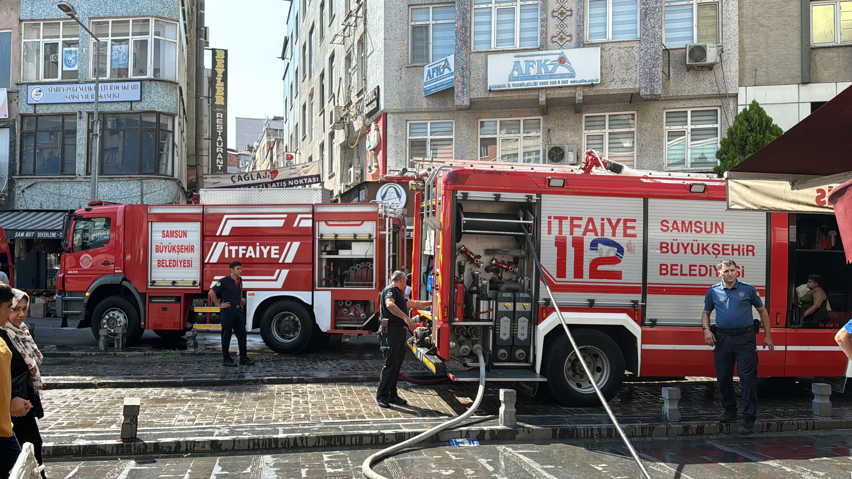 Samsun'da iş yeri yandı! Sahibinin yüreği sızladı