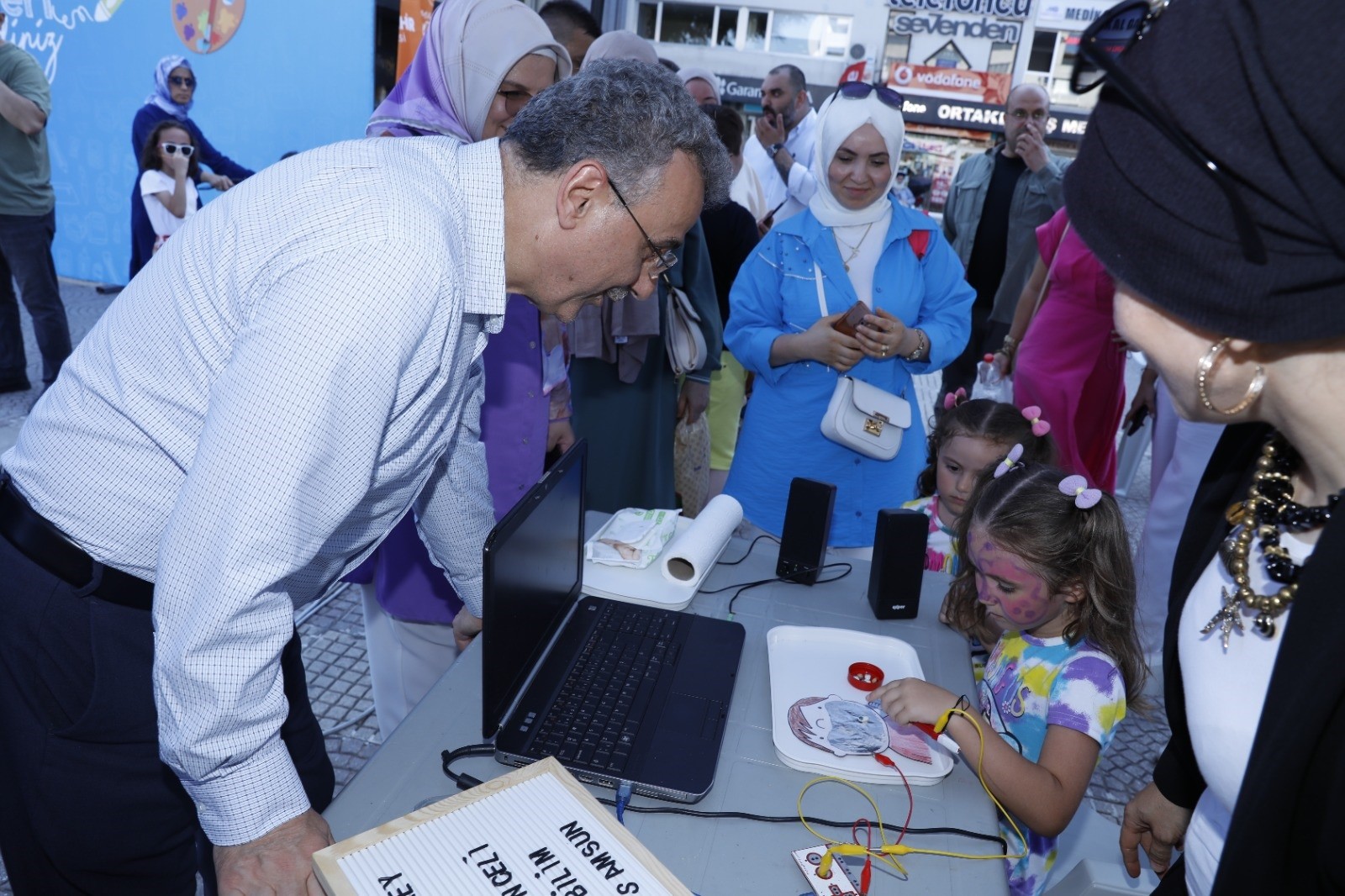 İhsan Kurnaz’dan çocuklara özel etkinlik