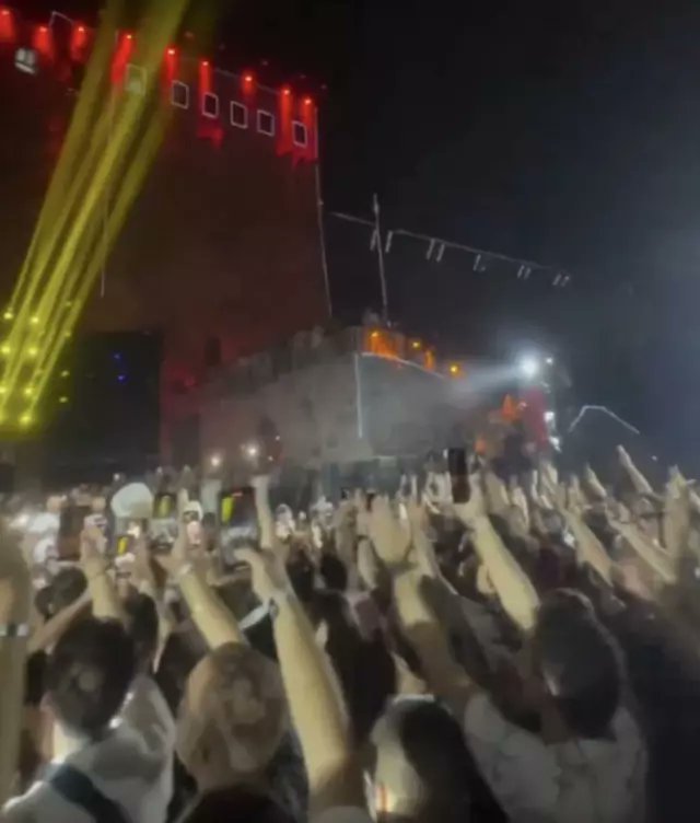 Suriye'de savaş değil parti var