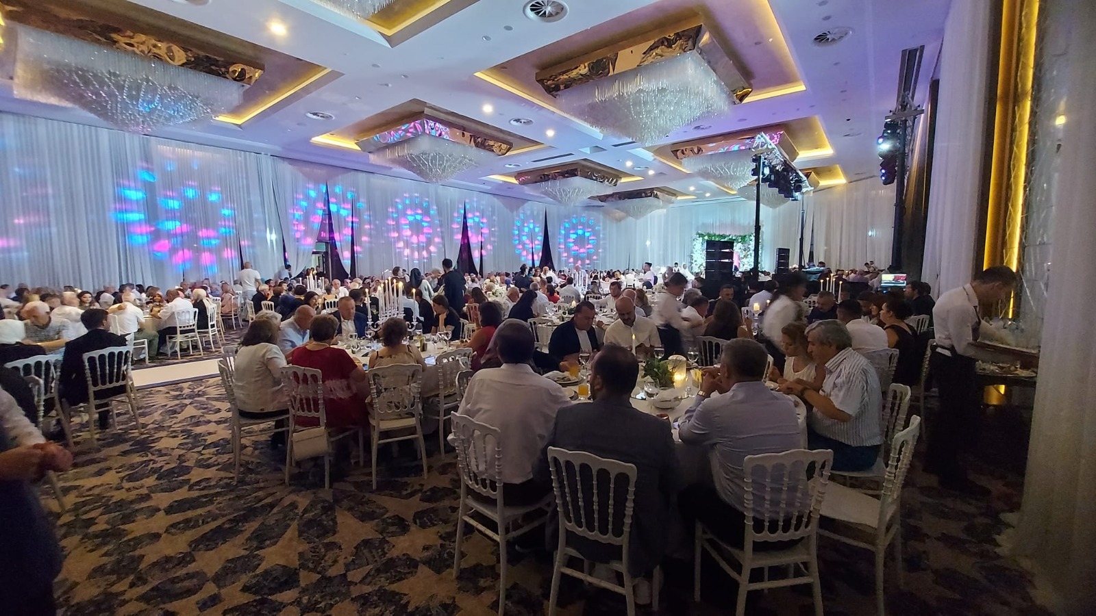 Hayati Tekin’in kızı dünyaevine girdi