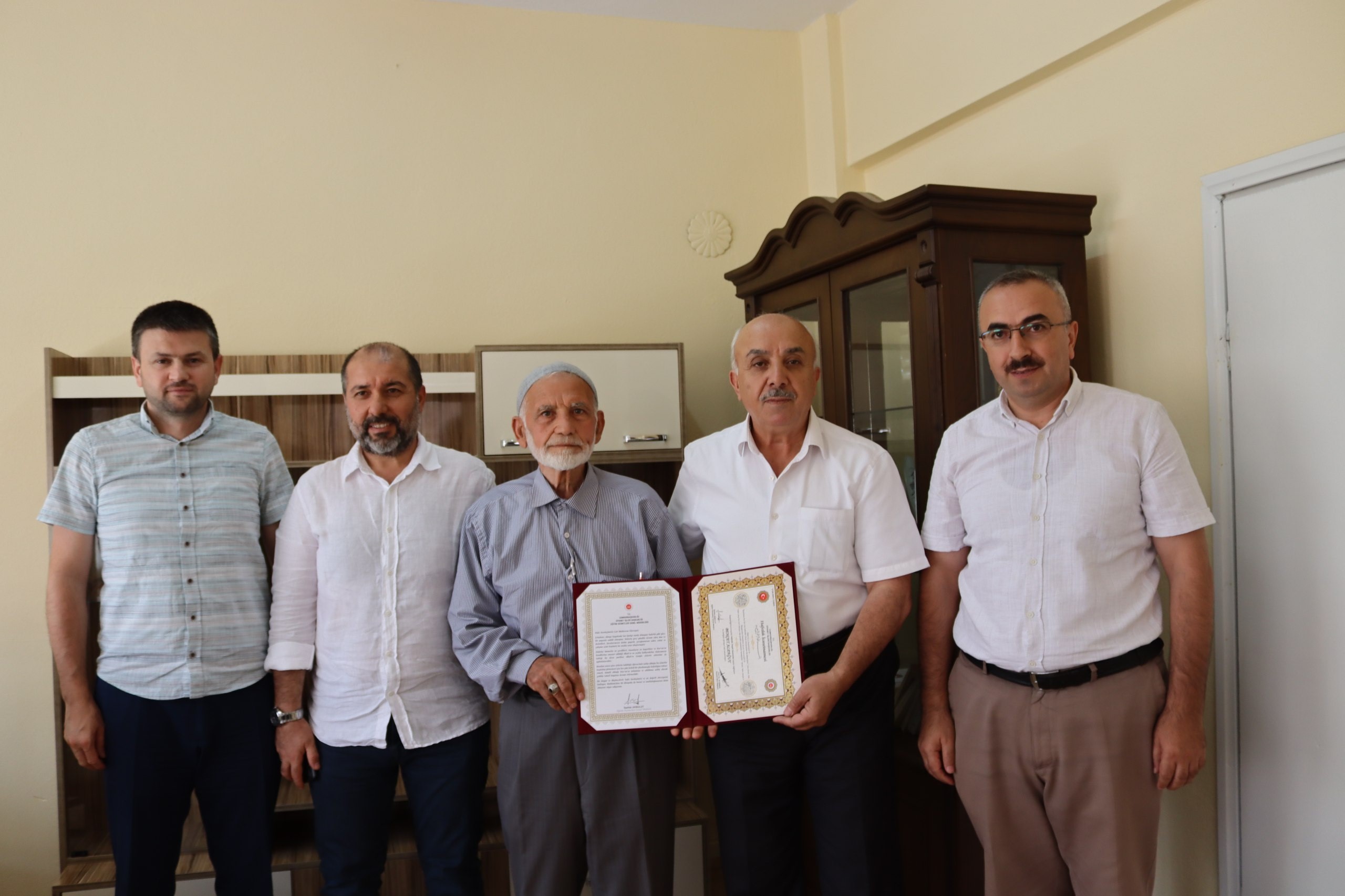 Samsun'da sınava girdi! 75 yaşında hafız oldu