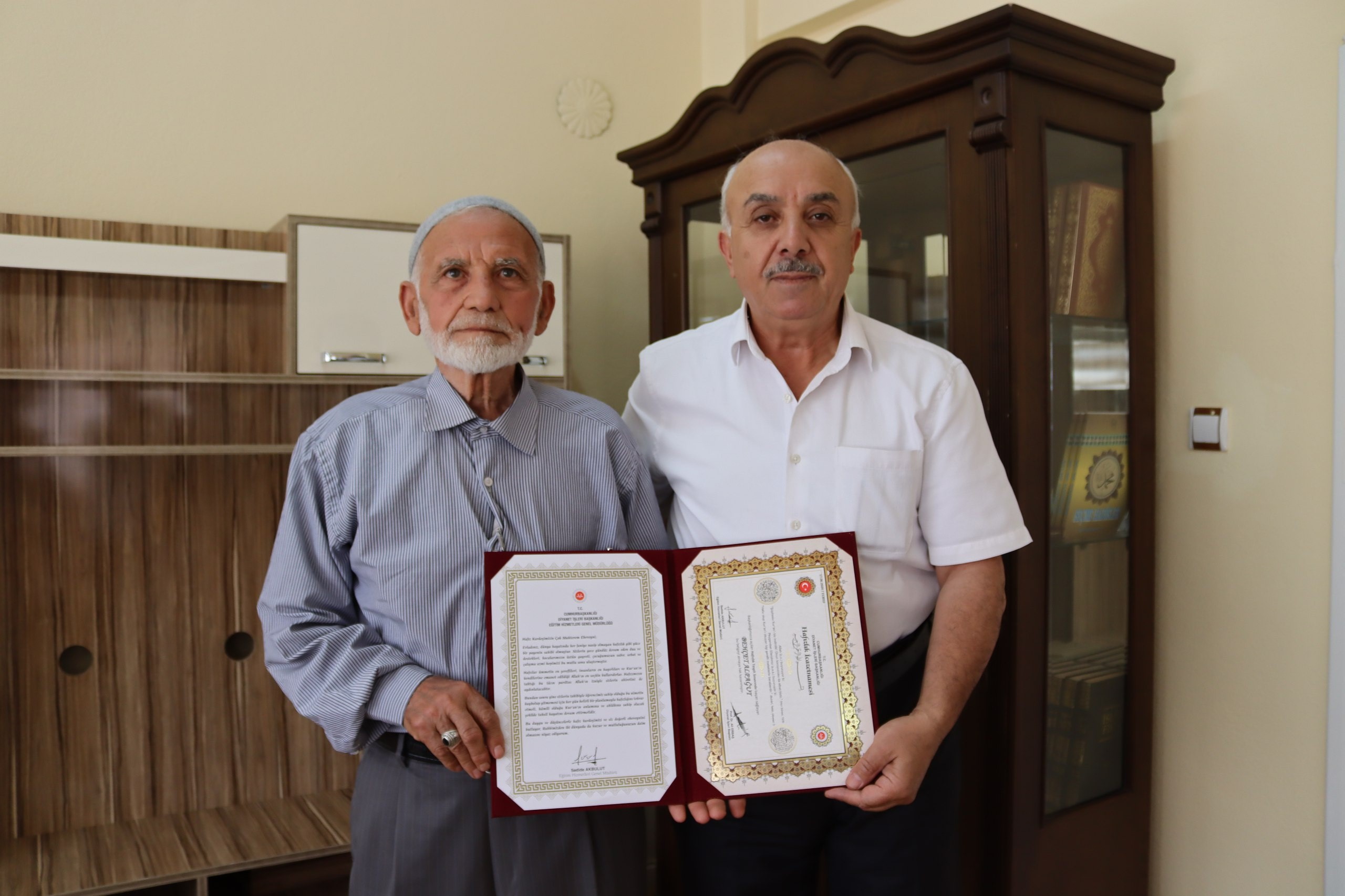 Samsun'da sınava girdi! 75 yaşında hafız oldu