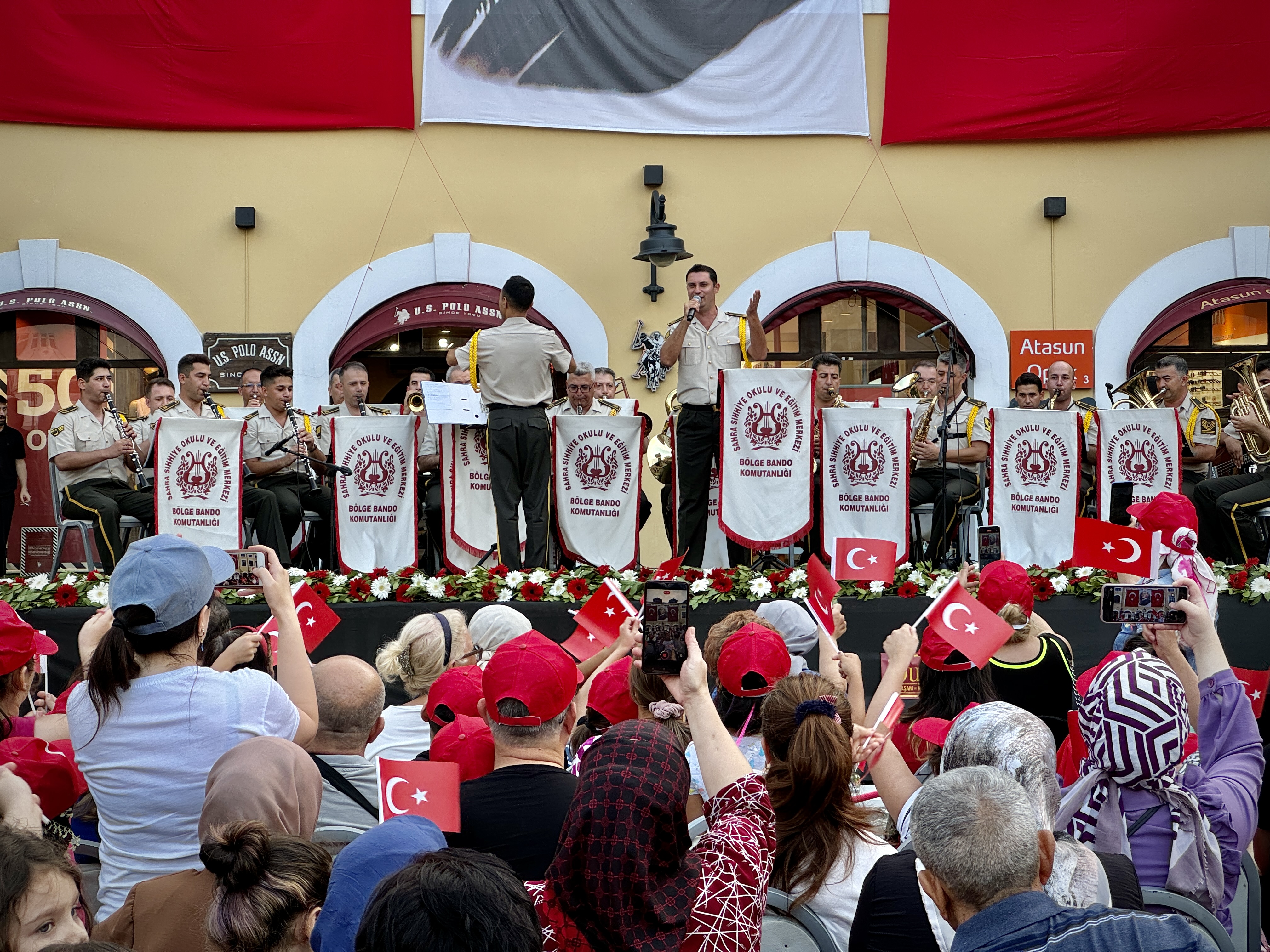 Samsun'da askeri bandodan Zafer Bayramı'na özel konser