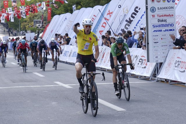 Samsun'dan Ankara'ya uzanan 2. Uluslararası Kurtuluş Yolu Bisiklet Turu sona erdi