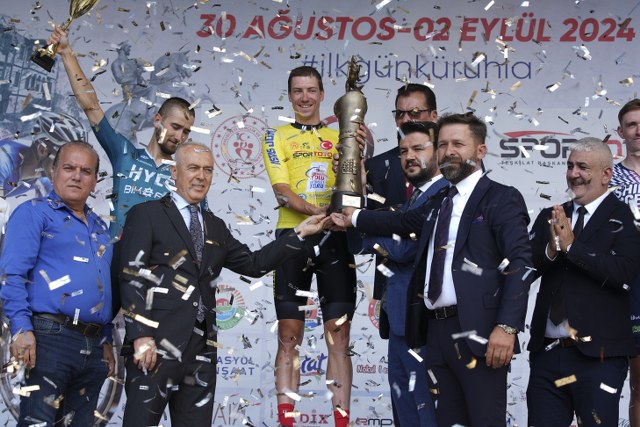 Samsun'dan Ankara'ya uzanan 2. Uluslararası Kurtuluş Yolu Bisiklet Turu sona erdi