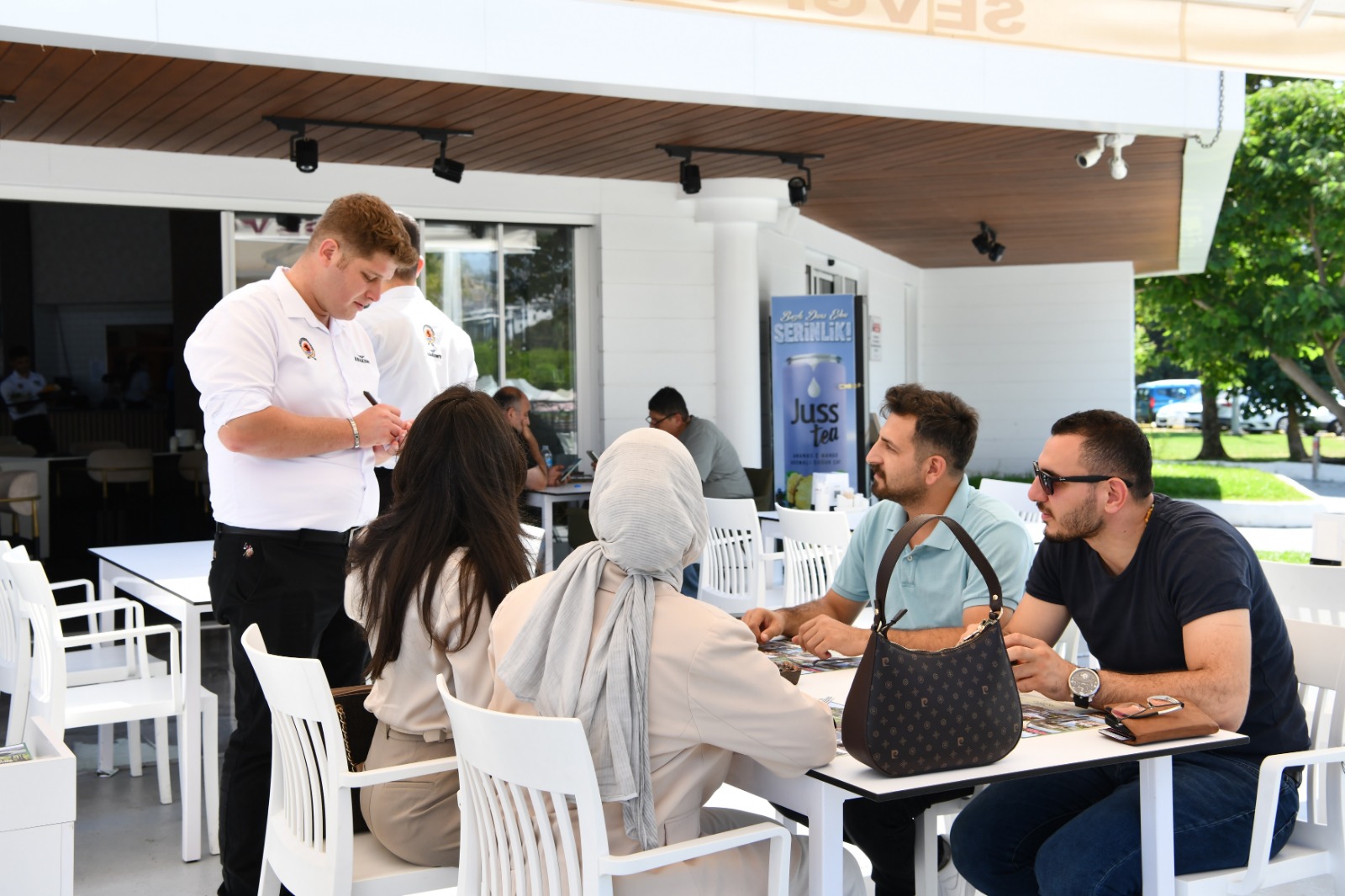 Amisos ve Sevgi Kafe’ye yoğun ilgi