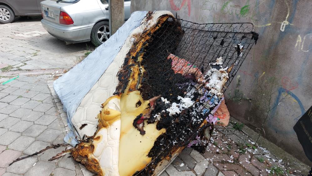 Samsun'da 2.5 yaşındaki çocuk çakmakla oynarken evi yaktı