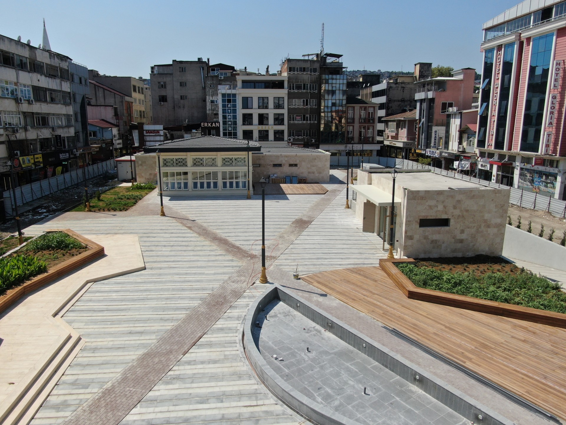 Samsun'da Anakent Otopark ve Meydan Projesi tamamlandı