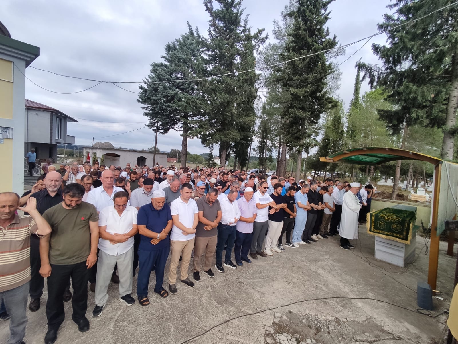 Samsun'da göçük altında can veren Mustafa Aydın toprağa verildi