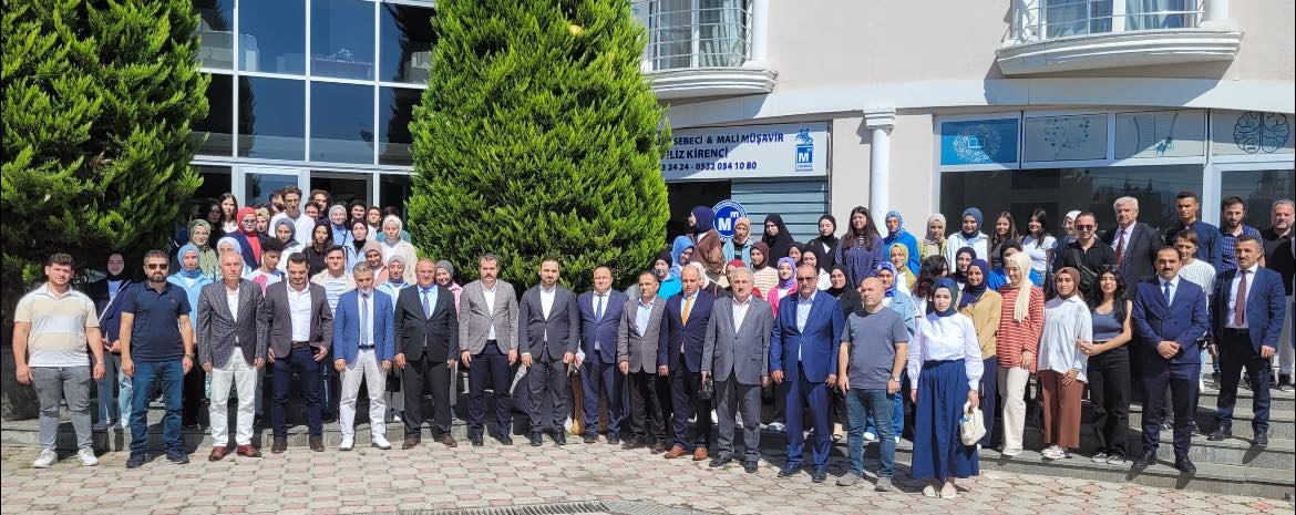 Samsun Vezirköprü'de üniversiteyi kazanan öğrencilere veda programı