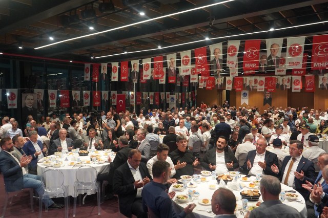 Samsun'da MHP ülkücü şehitleri anma gecesi düzenledi