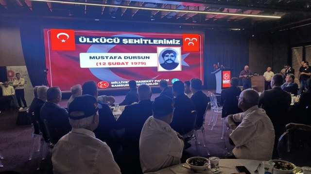 Samsun'da MHP ülkücü şehitleri anma gecesi düzenledi