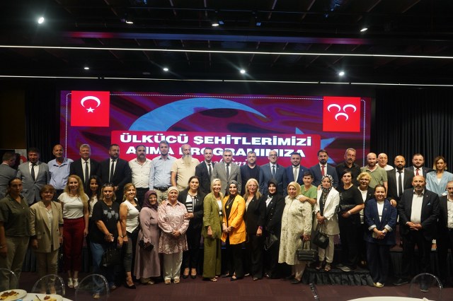 Samsun'da MHP ülkücü şehitleri anma gecesi düzenledi