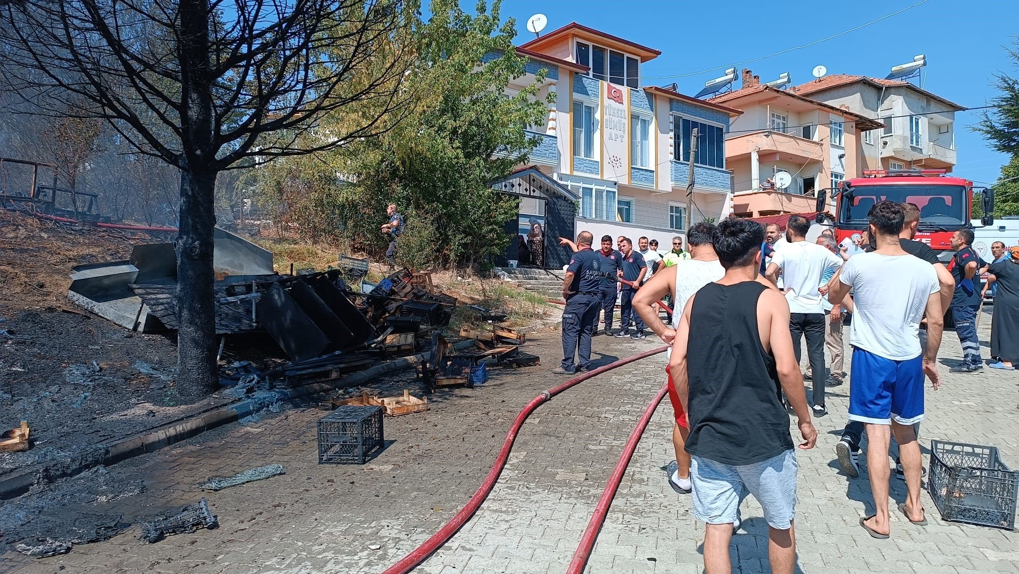 Samsun'un Havza ilçesinde plastik kasa yangını