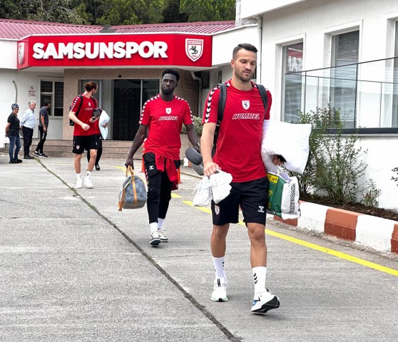 Samsunspor kafilesi Rize'ye gitti