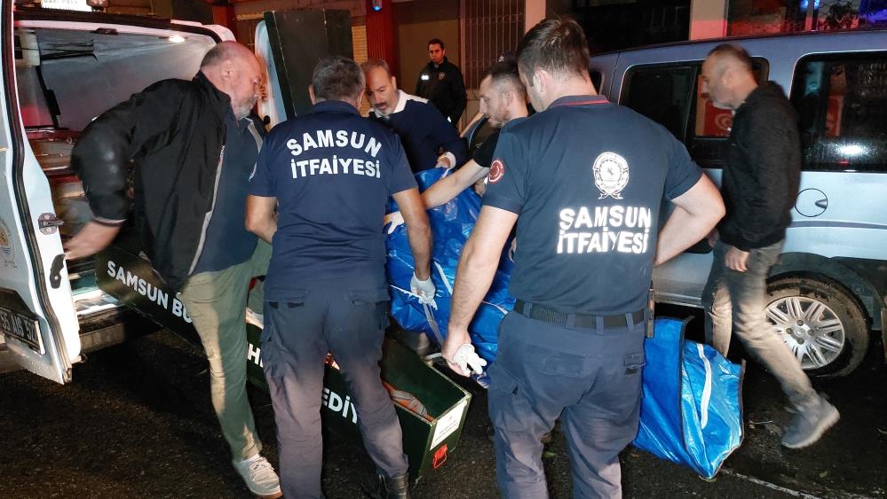 Samsun'da 6. kattan düşen yaşlı adam can verdi