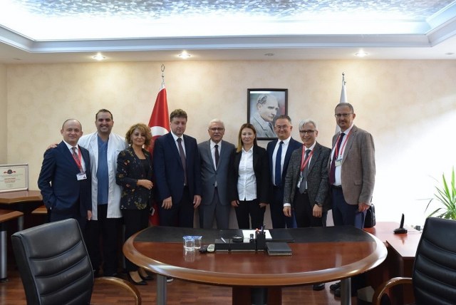 OMÜ Tıp Fakültesi'nde yeni başhekim Prof. Dr. Ünsal Özgen oldu