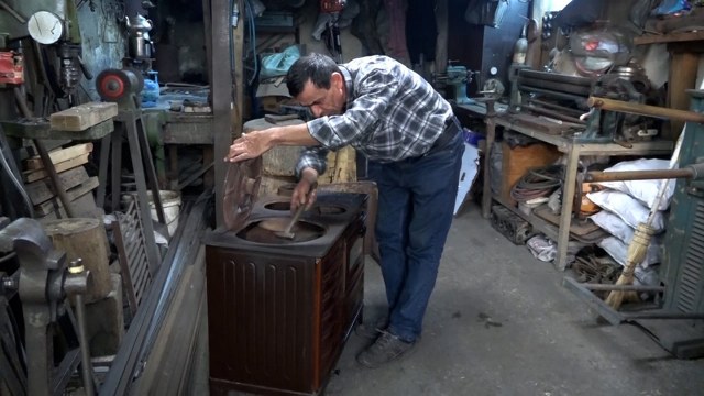 Samsun'da soba ustası mesleğini tek başına yaşatmaya çalışıyor