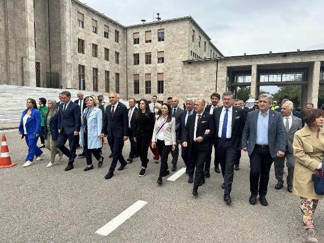 CHP Samsun Milletvekili Murat Çan: 'Öğretmenlik Meslek Kanunu kronik sorunlara çözüm getirmiyor'