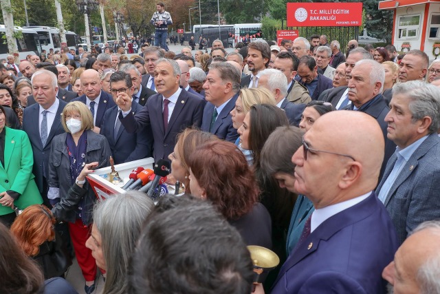CHP Samsun Milletvekili Murat Çan: 'Öğretmenlik Meslek Kanunu kronik sorunlara çözüm getirmiyor'
