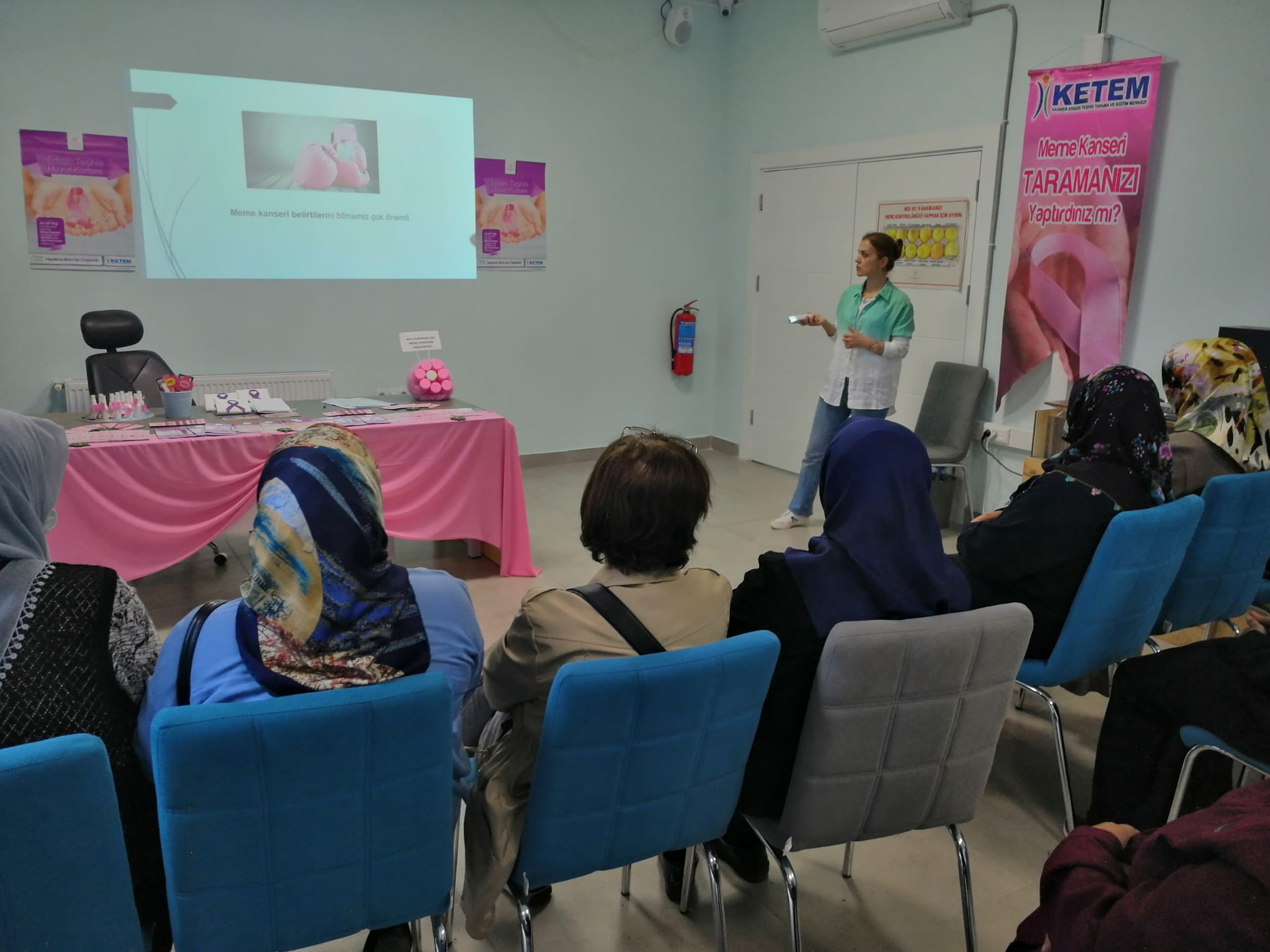 Samsun'da Canik İlçe Sağlık Müdürlüğü meme kanserine dikkat çekiyor