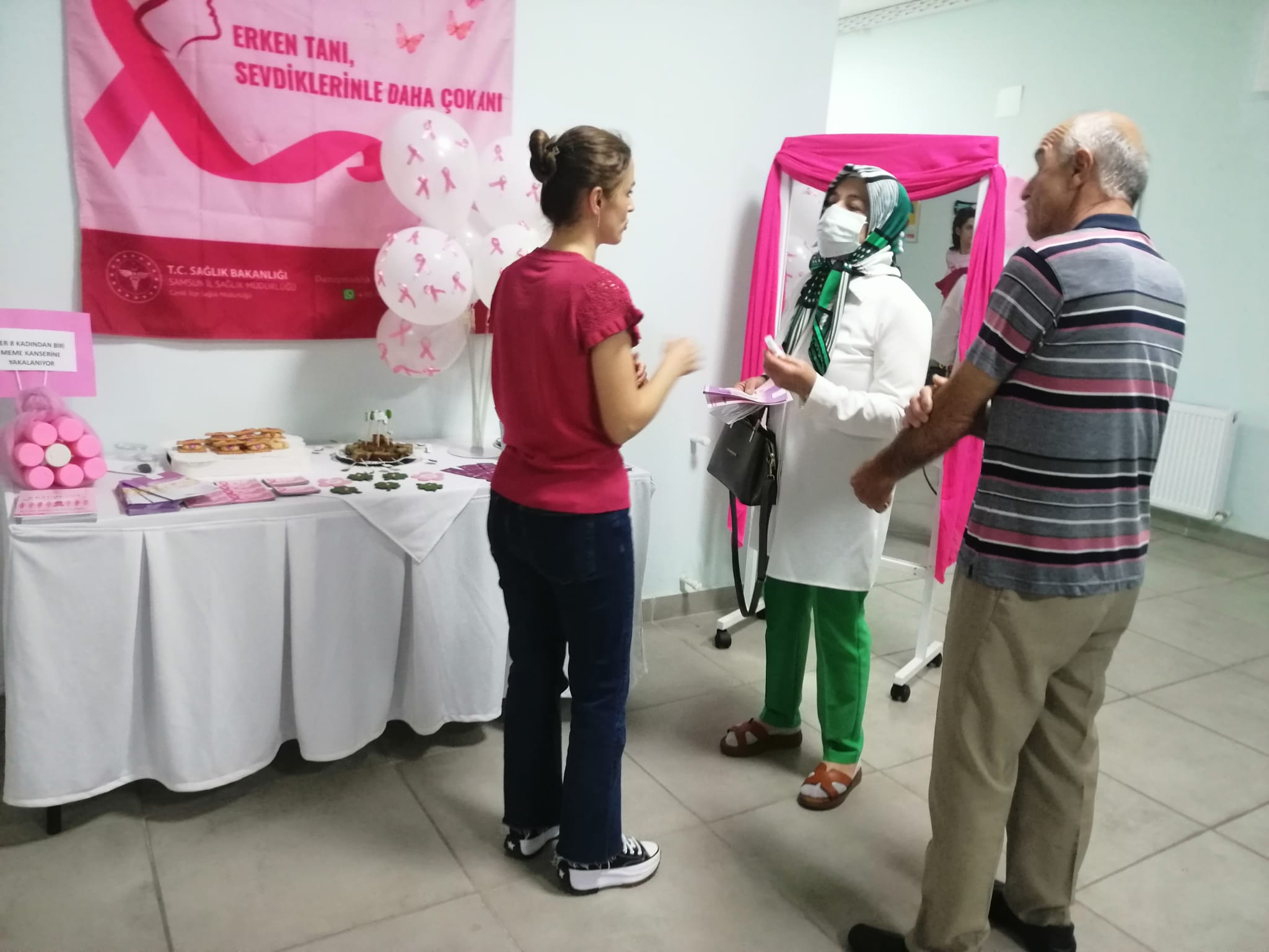 Samsun'da Canik İlçe Sağlık Müdürlüğü meme kanserine dikkat çekiyor