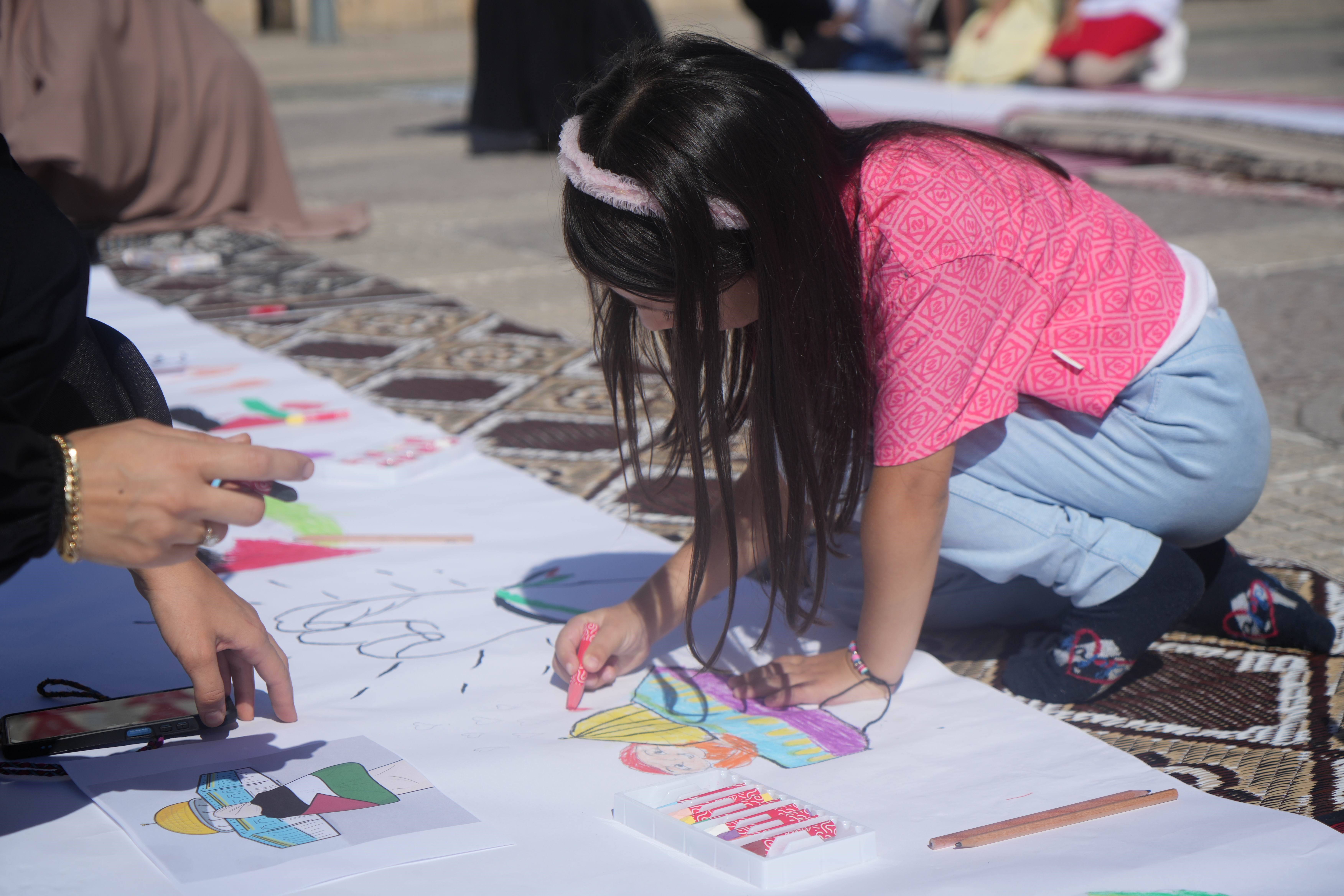Samsun'da çocuklar Filistinli çocuklar için resim çizdi