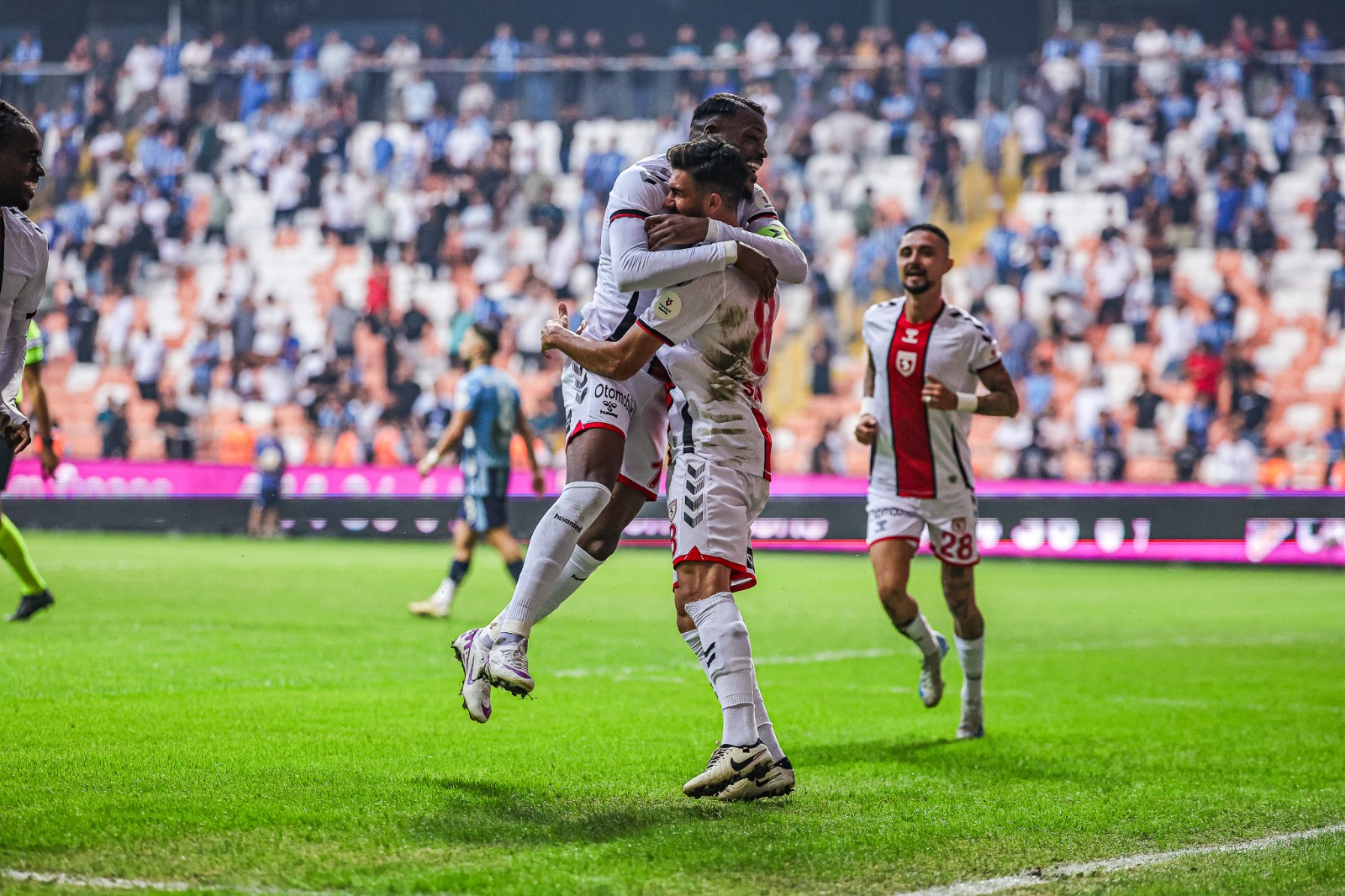 Reis'in oyuncu değişiklikleri Samsunspor'a 3 puanı getirdi