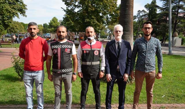 Samsun'da aracıyla yaya geçidinden geçti! Kuryeye böyle çarptı