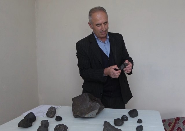 Mantar toplarken bulduğu taşlar göktaşı çıktı