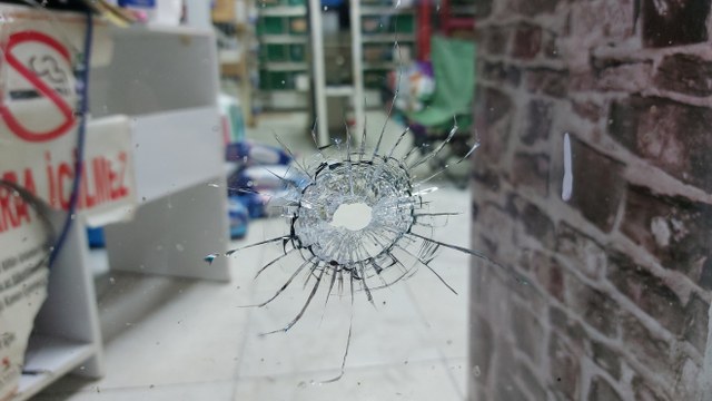 Samsun'un İlkadım ilçesinde pet shopa silahlı saldırı