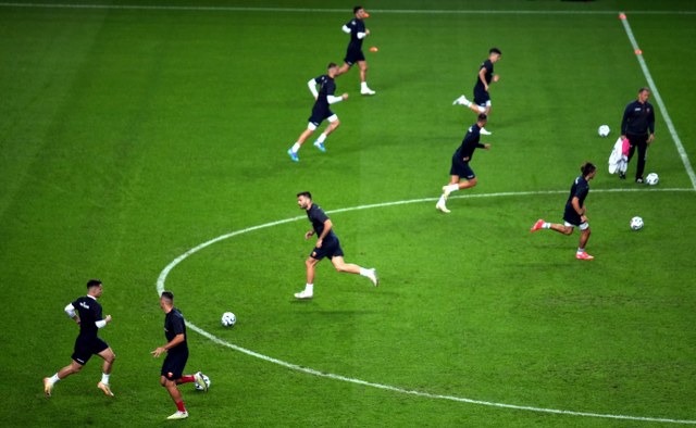 A Milliler Samsun 19 Mayıs Stadyumu'nda inceleme yaptı