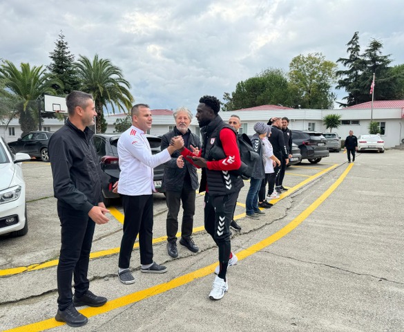 Samsunspor, Kasımpaşa maçı için İstanbul'a gitti