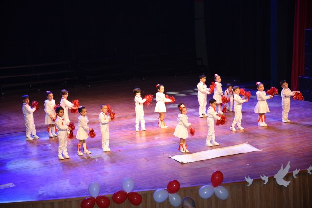 Samsun Atakum'da çocuklardan coşkulu Cumhuriyet Bayramı kutlaması