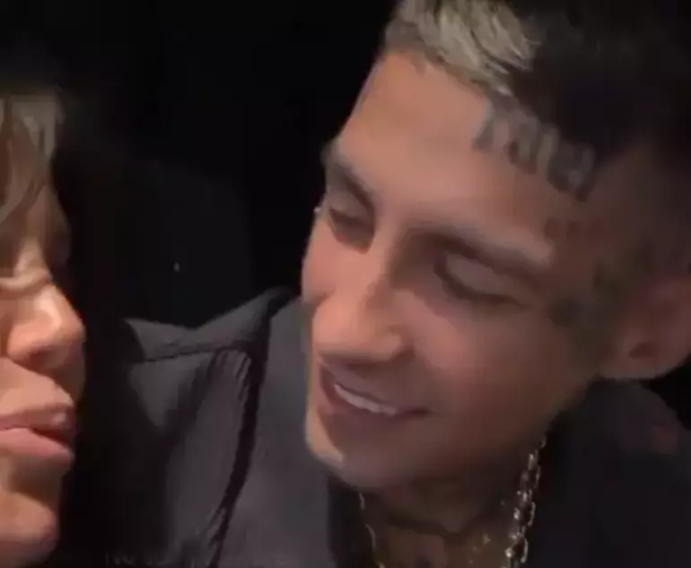 İcardi’ye darbe üstüne darbe! Wanda Nara bu kez de ünlü rapçiyle canlı yayında…