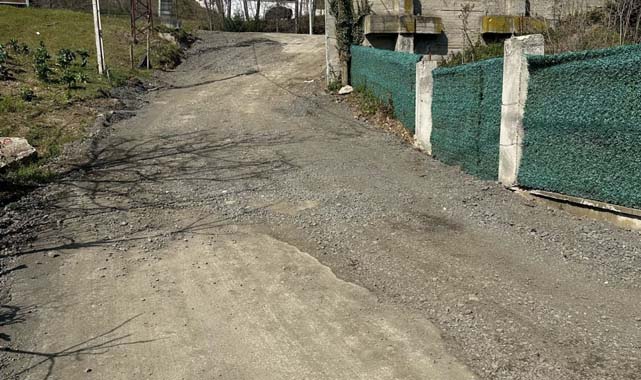Atakum'da yol sorunu çözüm bekliyor