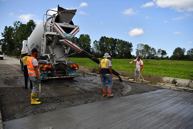 Halit Doğan: 17 ilçede gönüllere giden yollar yapıyoruz