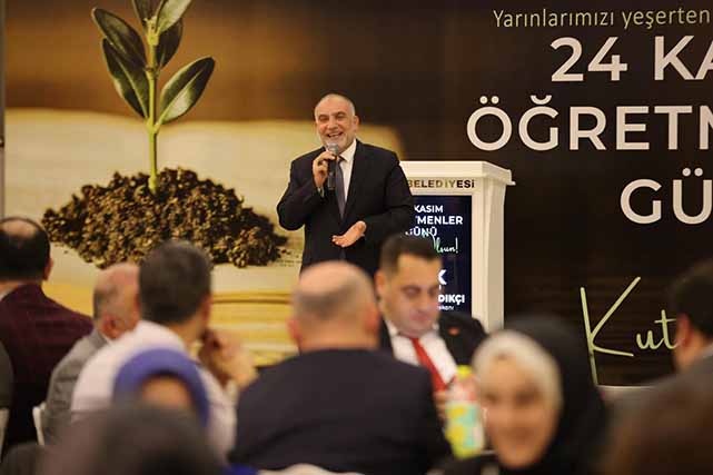 Sandıkçı'dan öğretmenlere Çanakkale ziyareti ve laptop