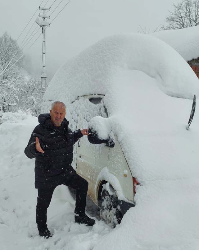 Samsun’da kar kabusu! Kar kalınlığı 1 metreyi geçti